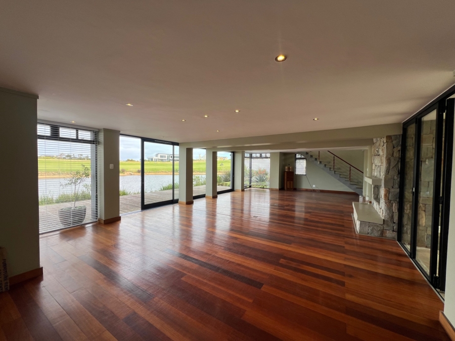 5 Bedroom Property for Sale in Oubaai Western Cape